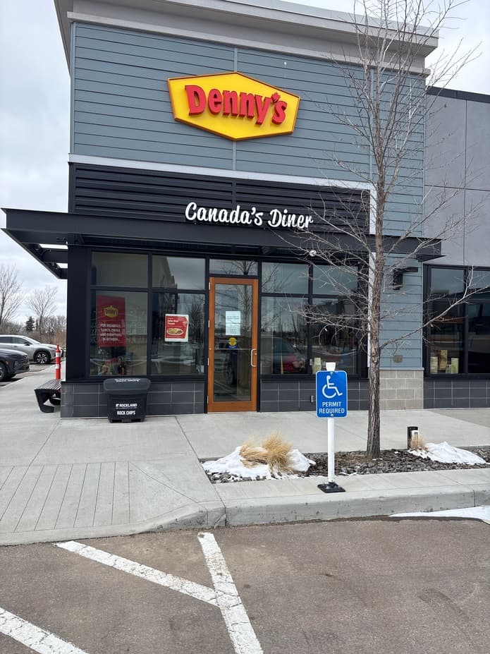 Denny's Restaurant St. Albert in St. Albert, AB