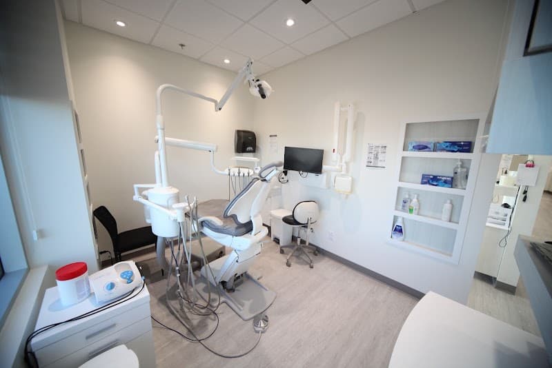 Maple Dental Clinic Silverberry in Mill Woods, Edmonton