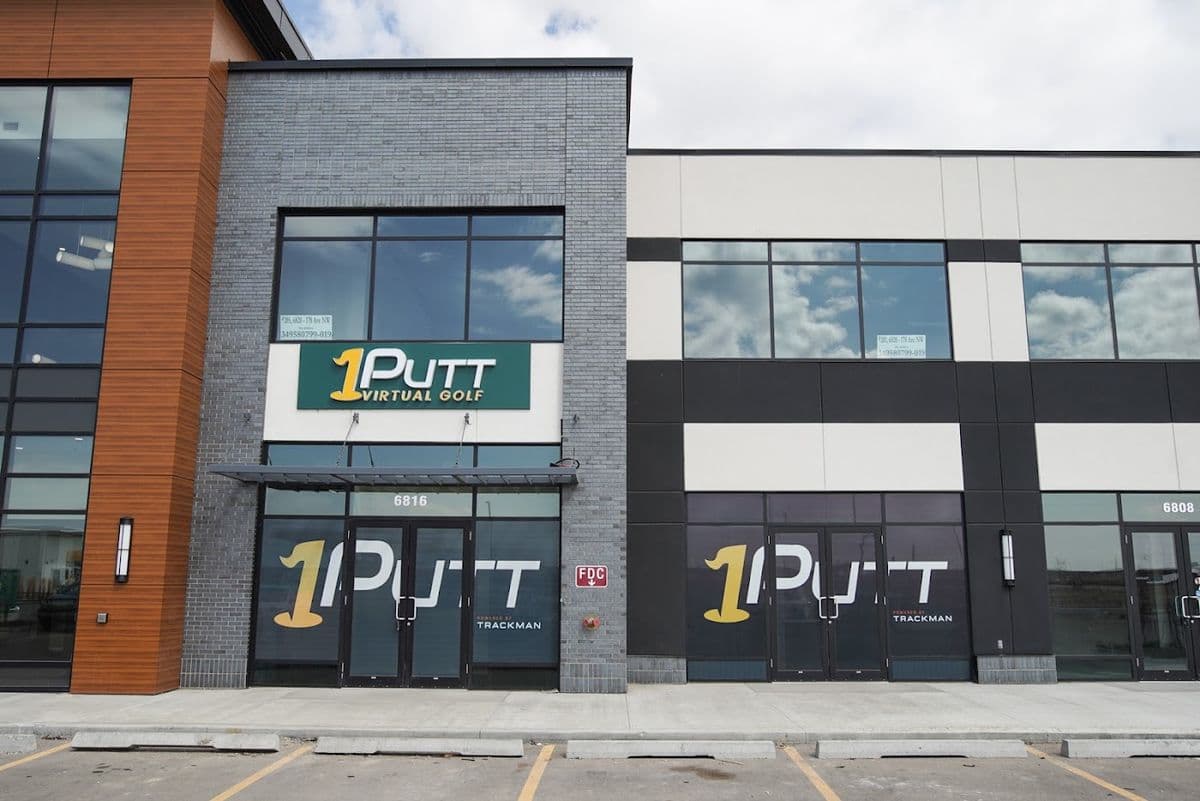 1 Putt Virtual Golf in North Edmonton