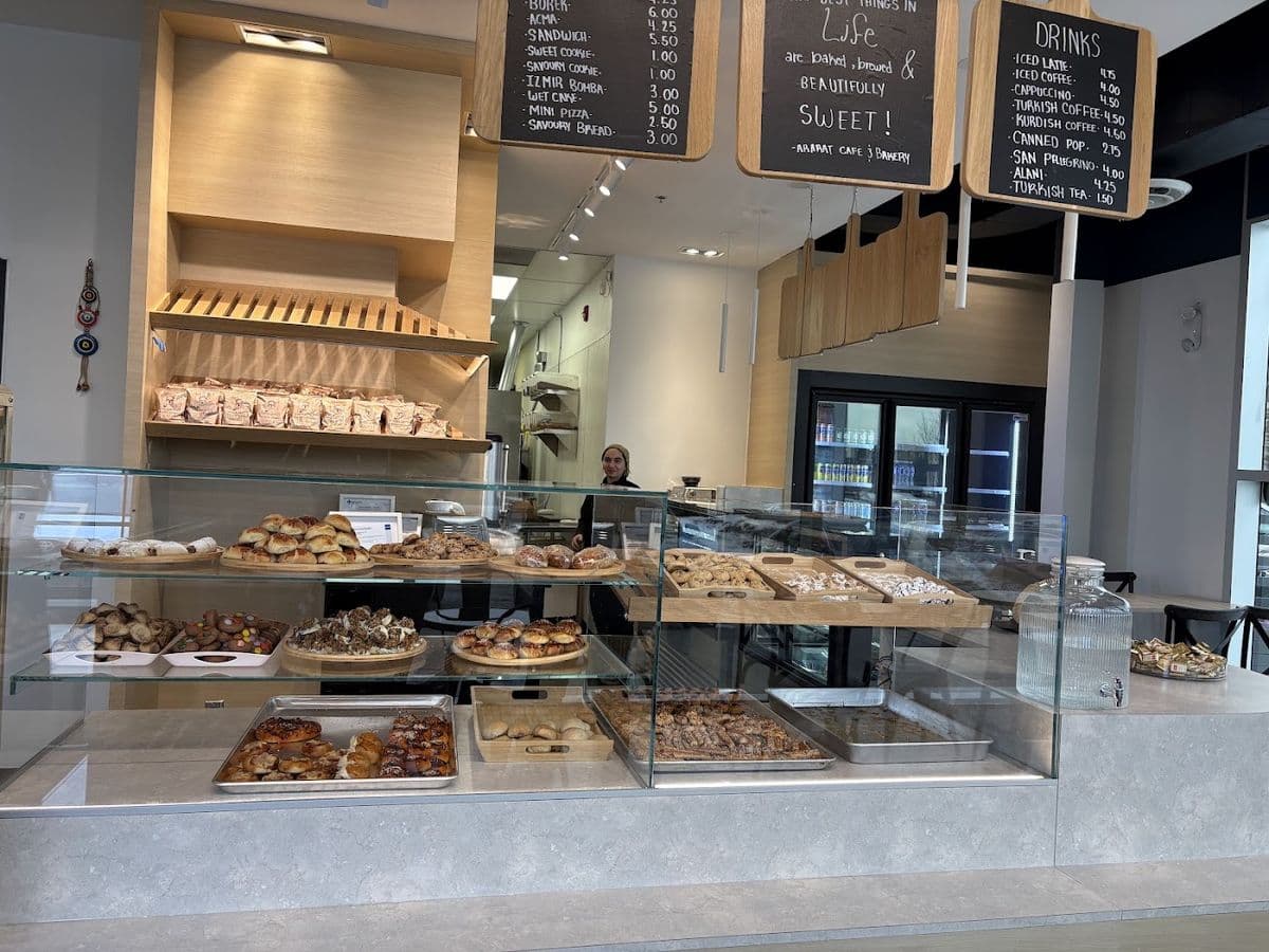 Ararat Café & Bakery