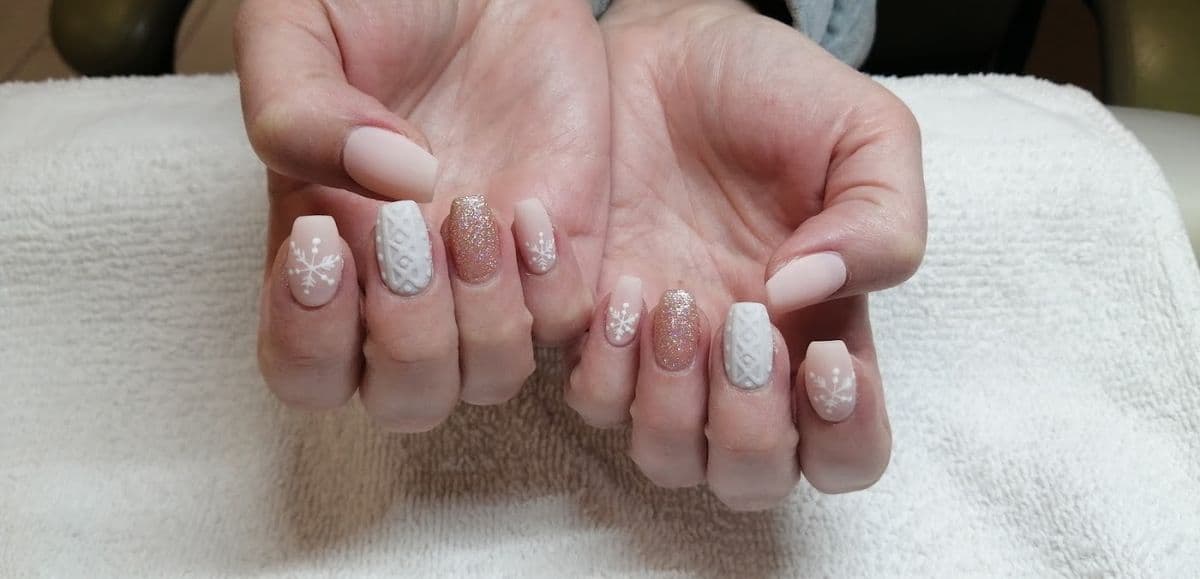 Beauty Nails (beside DynaLIFE Beaumont) in Beaumont, AB