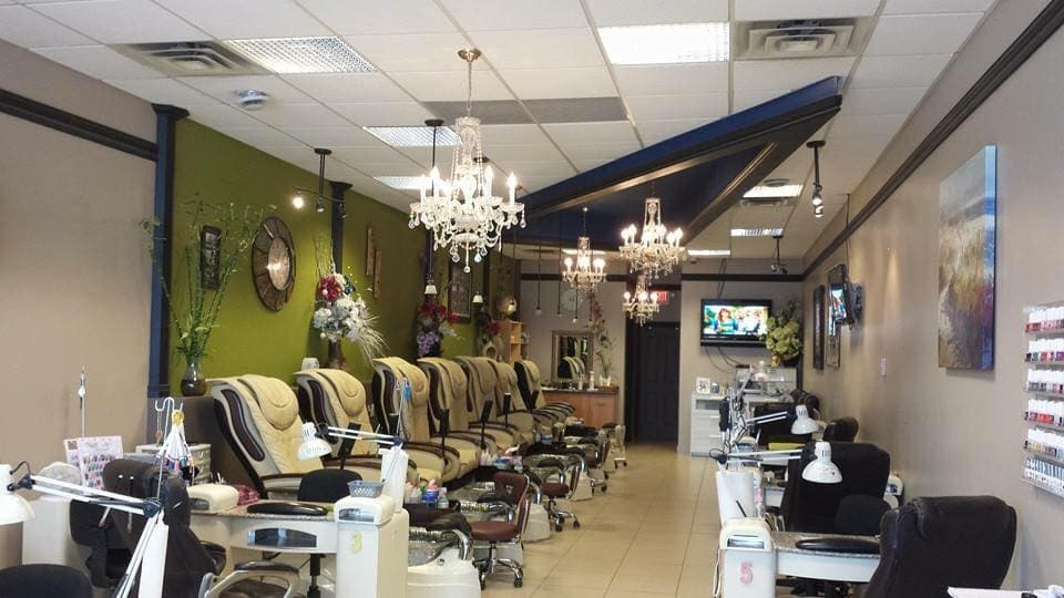 Binh's Nails in Stony Plain, AB