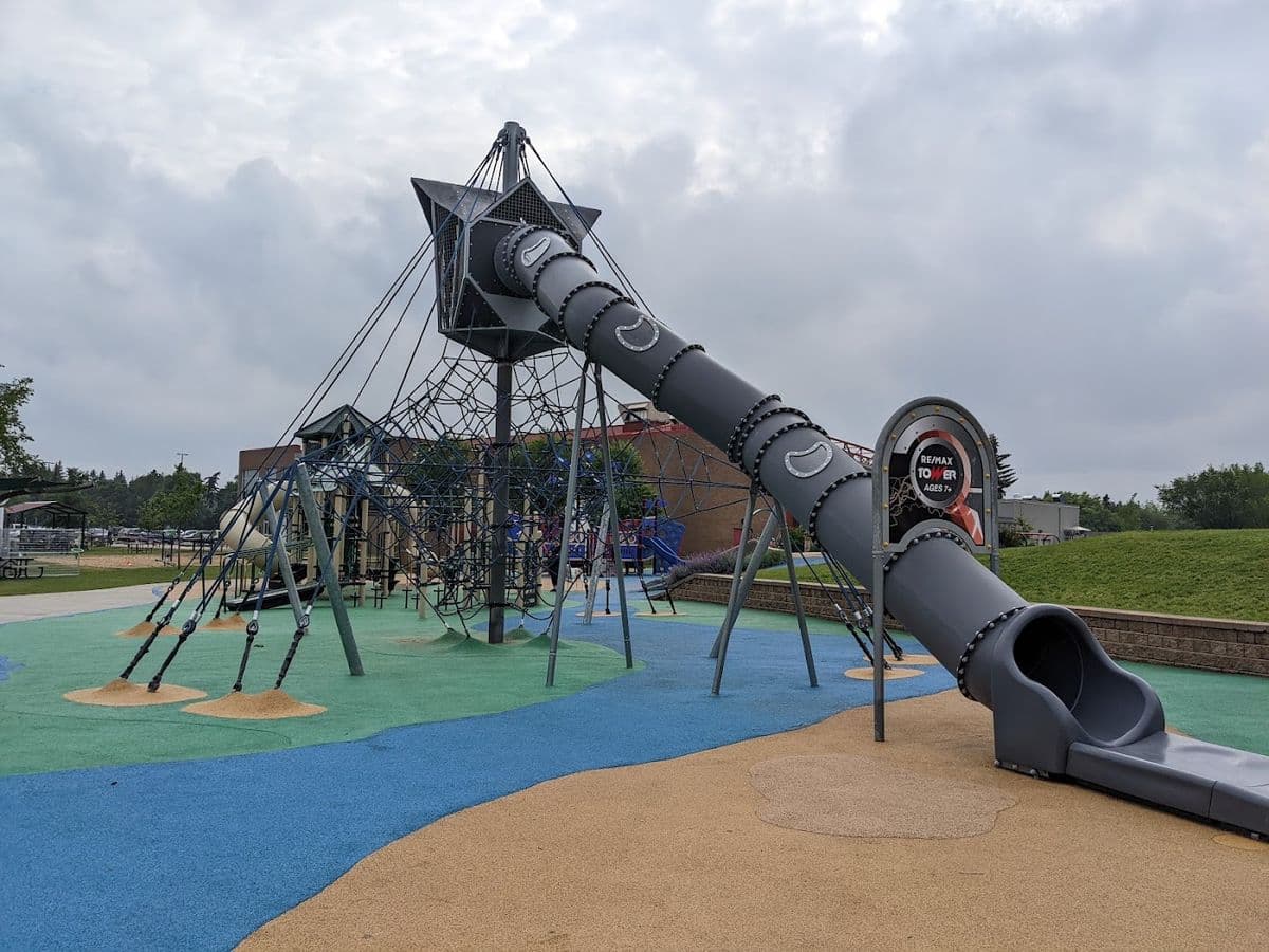 Broadmoor Lake Park in Sherwood Park, AB