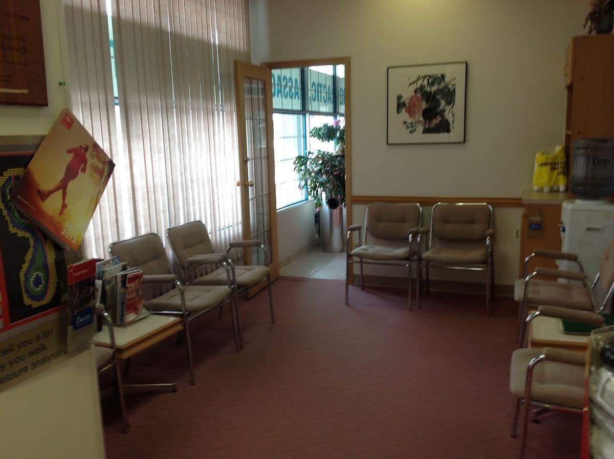 China Herbal & Acupuncture Centre Ltd in 124 Street, Edmonton