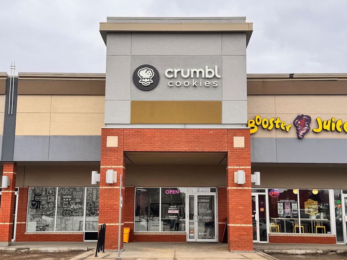 Crumbl (St. Albert) in St. Albert, AB