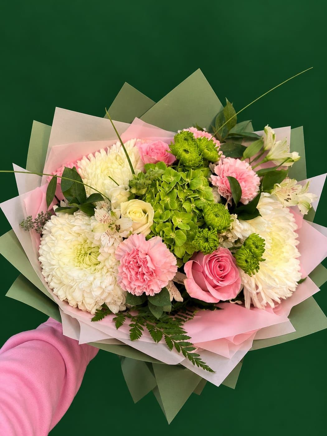 Flowers YEG, local service in North Edmonton
