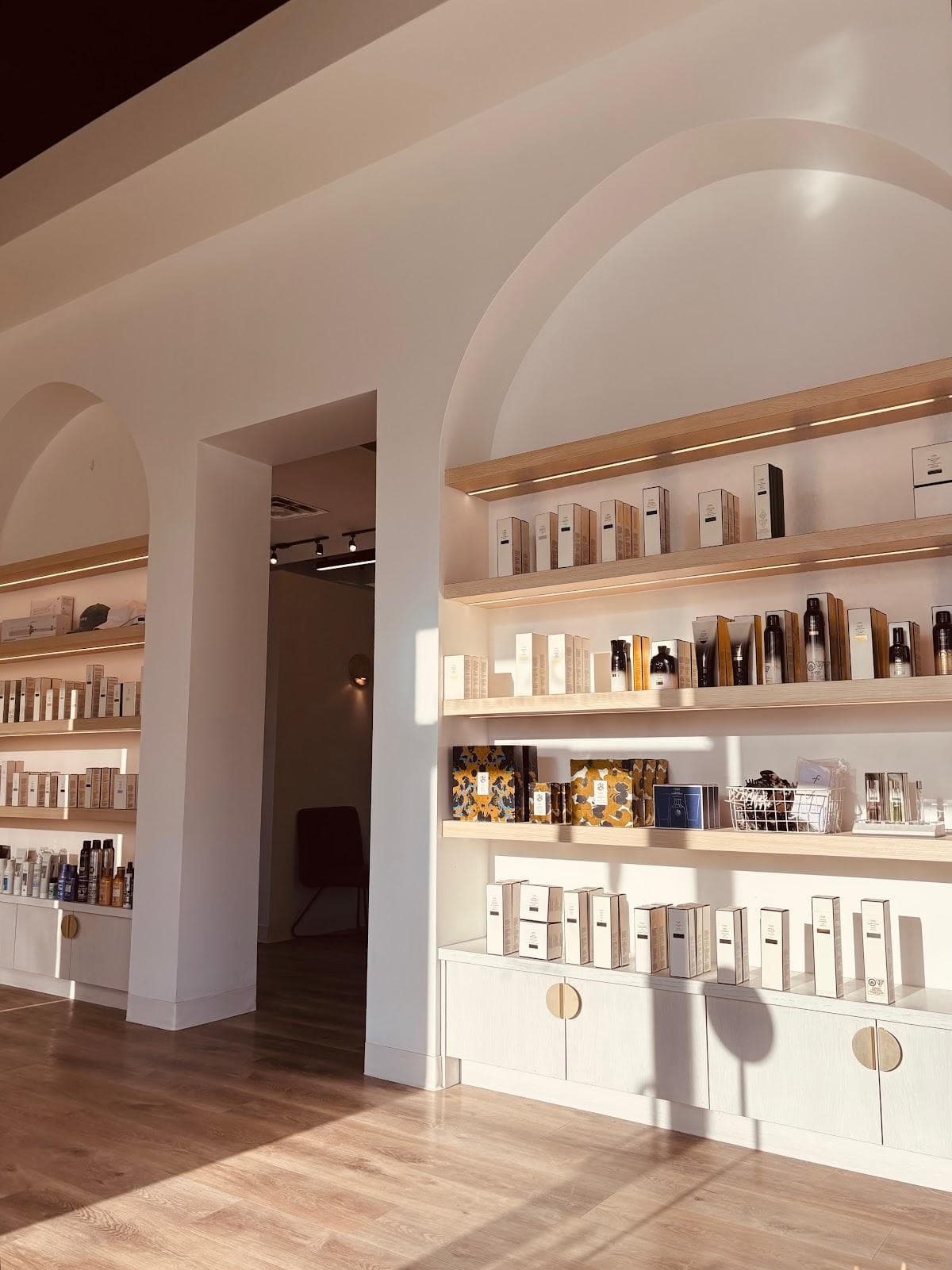 FRANKIE SALON in Sherwood Park, AB