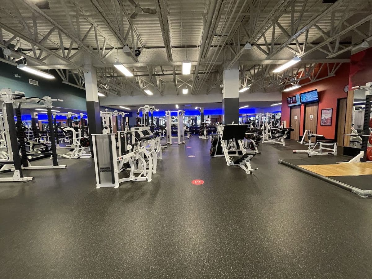 GoodLife Fitness Edmonton West Granville in West Edmonton