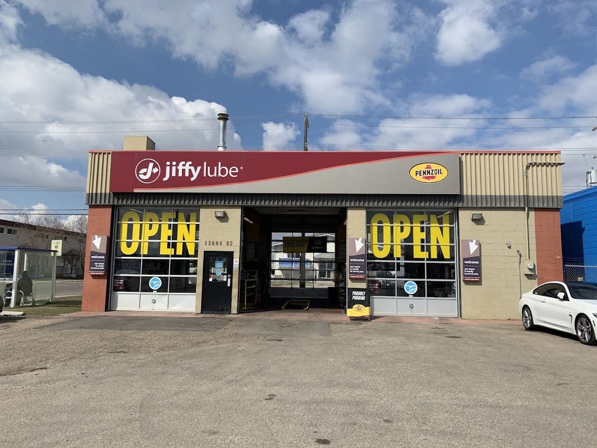 Jiffy Lube + Tires (82 St) in North Edmonton