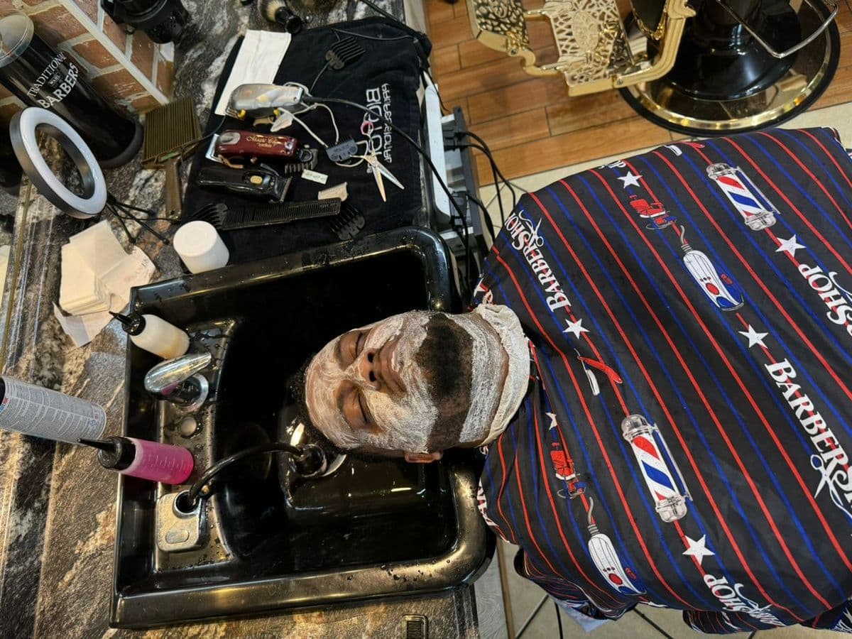King Barbershop & Salon