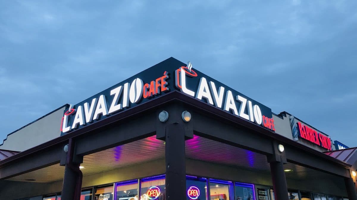 LAVAZIO Café in North Edmonton