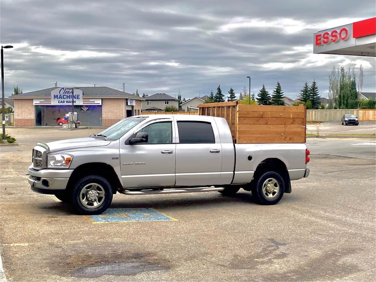 LOAD n GONE Junk Removal in North Edmonton