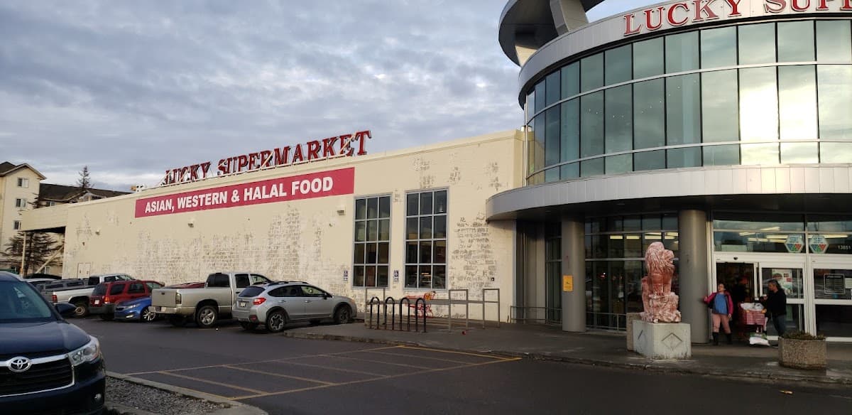 Lucky Supermarket