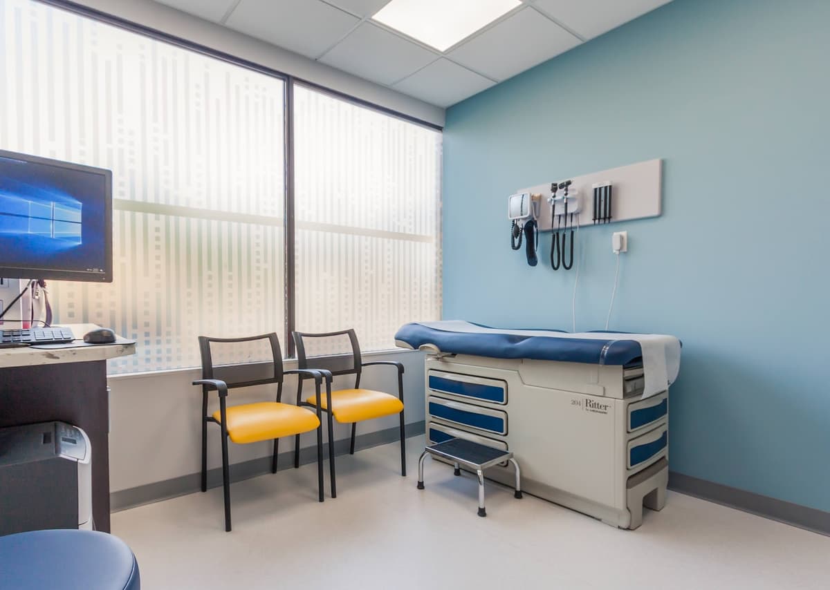 Medicine Place Walk-In Clinic (Downtown 105 St)