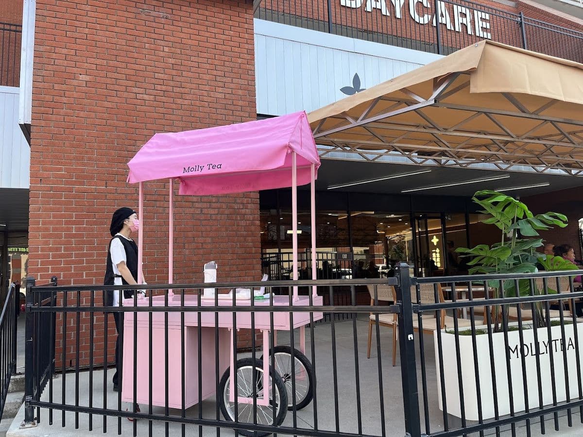 Molly Tea (Capital Centre) in Downtown, Edmonton
