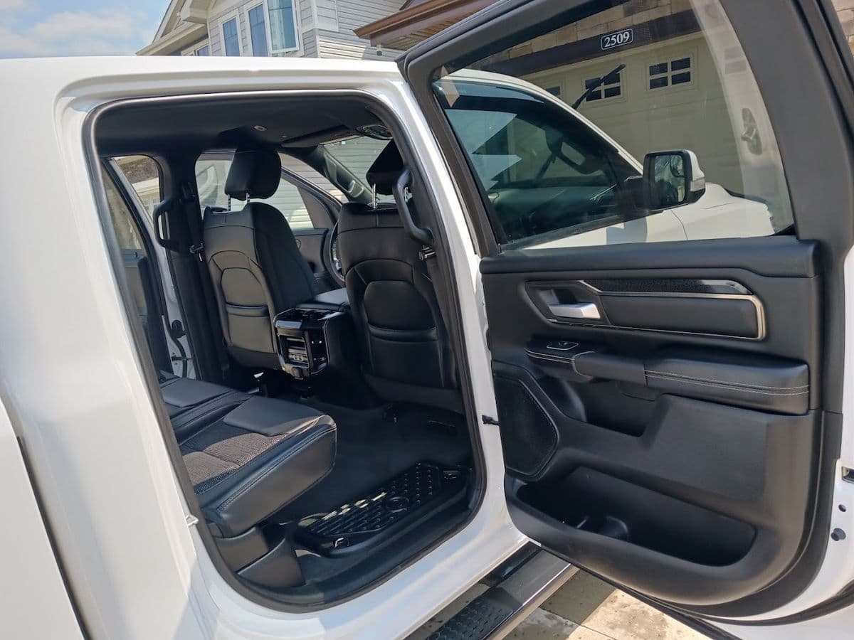Mr. SMART MOBILE VEHICLE SOLUTIONS in North Edmonton