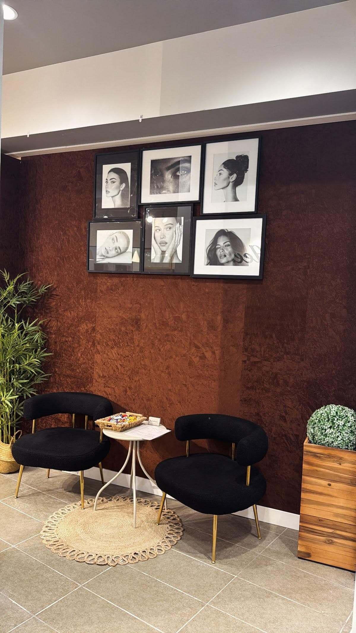 On Fleek Beauty - Best Salon in Edmonton / Brows and Lashes Salon /Body Wax and Facials/Hydrafacial Treatment in Edmonton