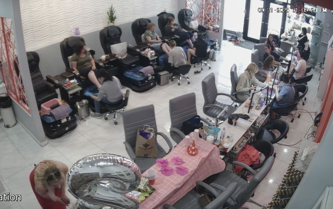Pandora Nails & Tanning in North Edmonton