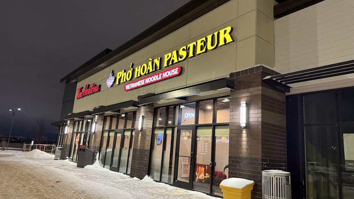 Pho Hoan Pasteur (153 Ave) in North Edmonton