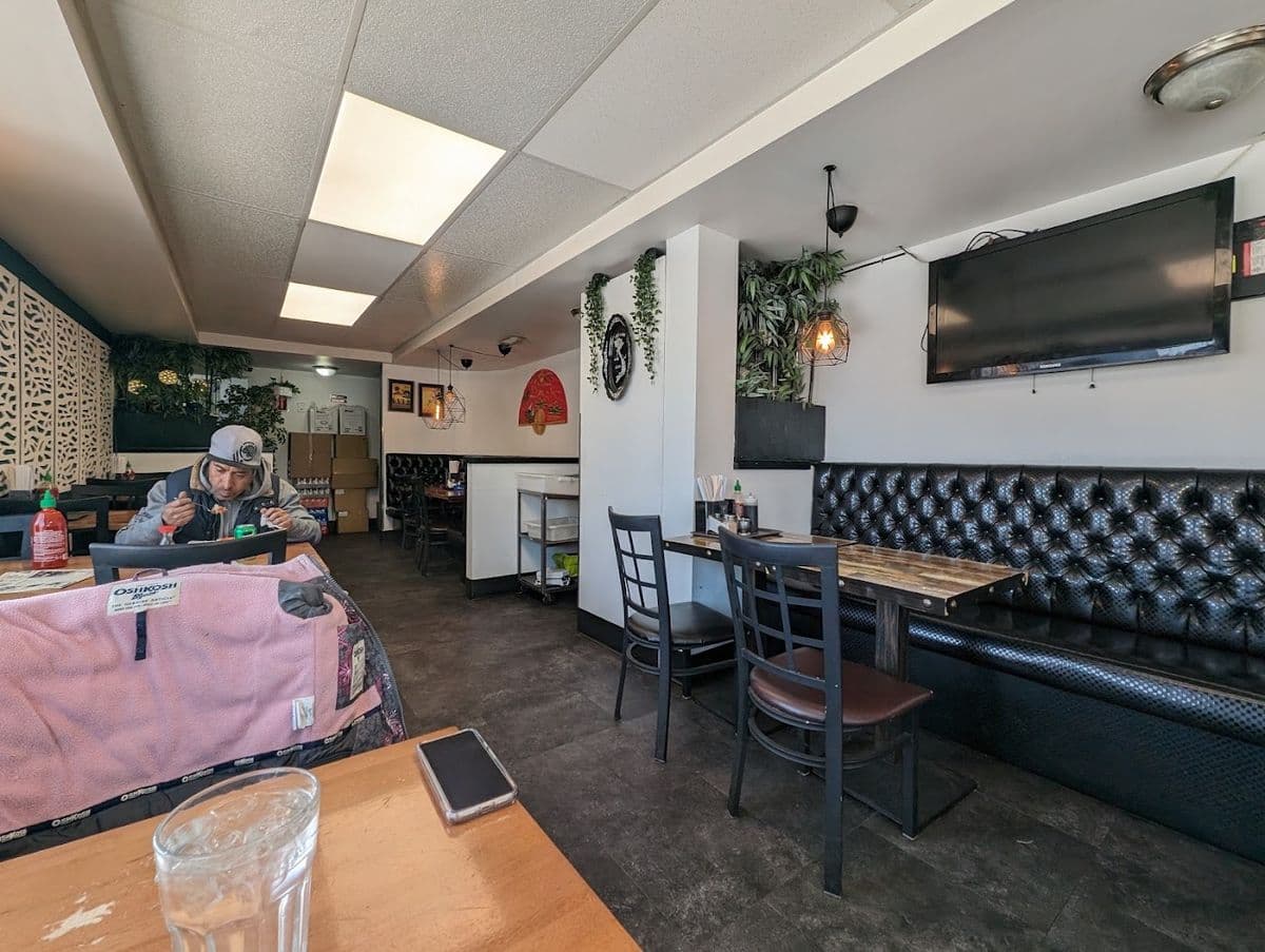 Pho King (Alberta Avenue)