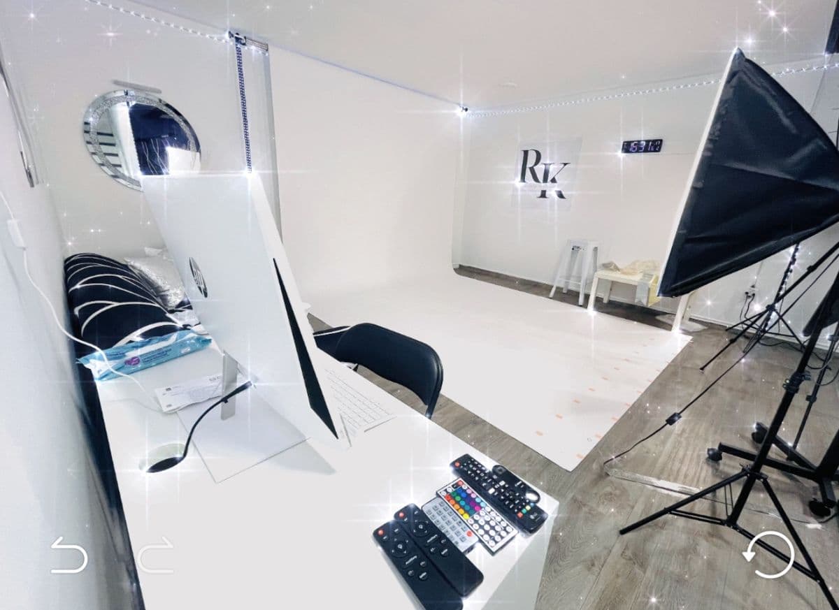 RK Glam Self Portrait Professional Photo Studio main photo