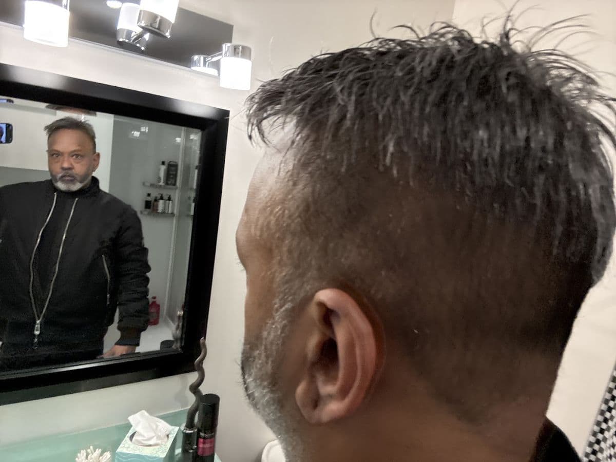 Rose and Onyx Hair Company in St. Albert, AB