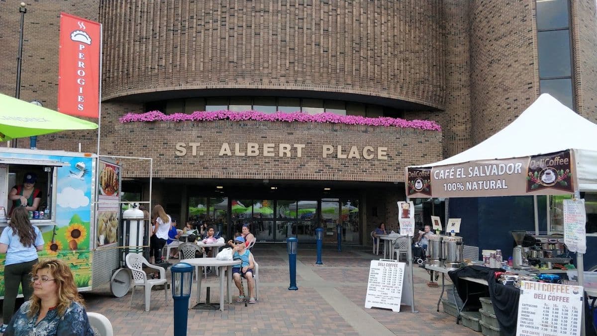St. Albert Farmers' Market in St. Albert, AB