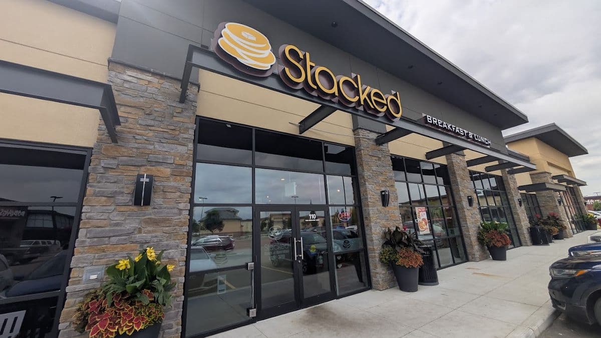 Stacked Pancake & Breakfast House (Fort Saskatchewan) in Fort Saskatchewan, AB