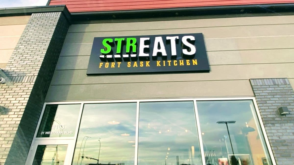 Streats Fort Sask Kitchen in Fort Saskatchewan, AB