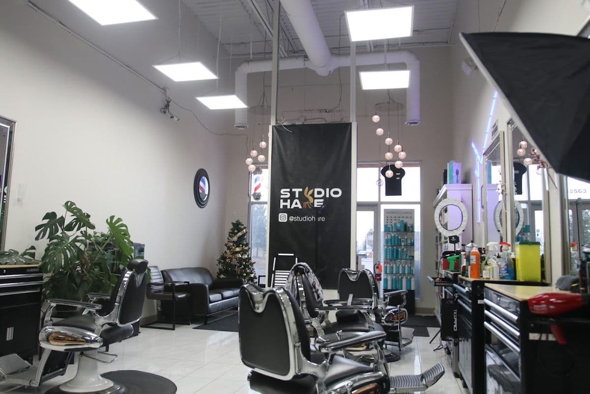 Studio Hare Barbershop and Salon Edmonton in Stony Plain, AB