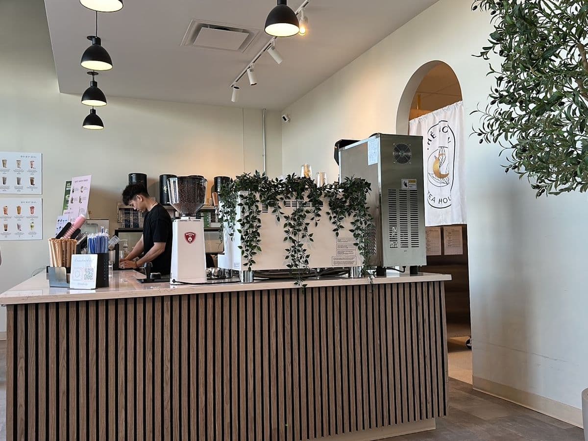 Thé Moon Tea House - Gateway in South Edmonton