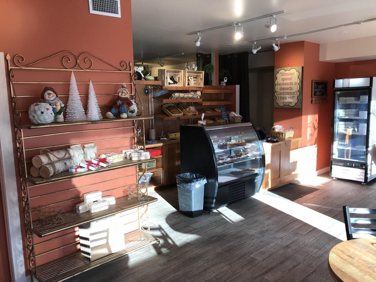 Vi's for Pies (North Edmonton) in North Edmonton