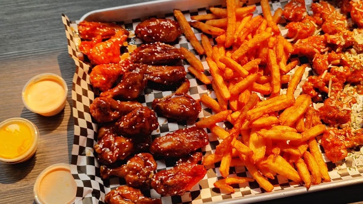 Wing Snob (38 Ave) in Edmonton